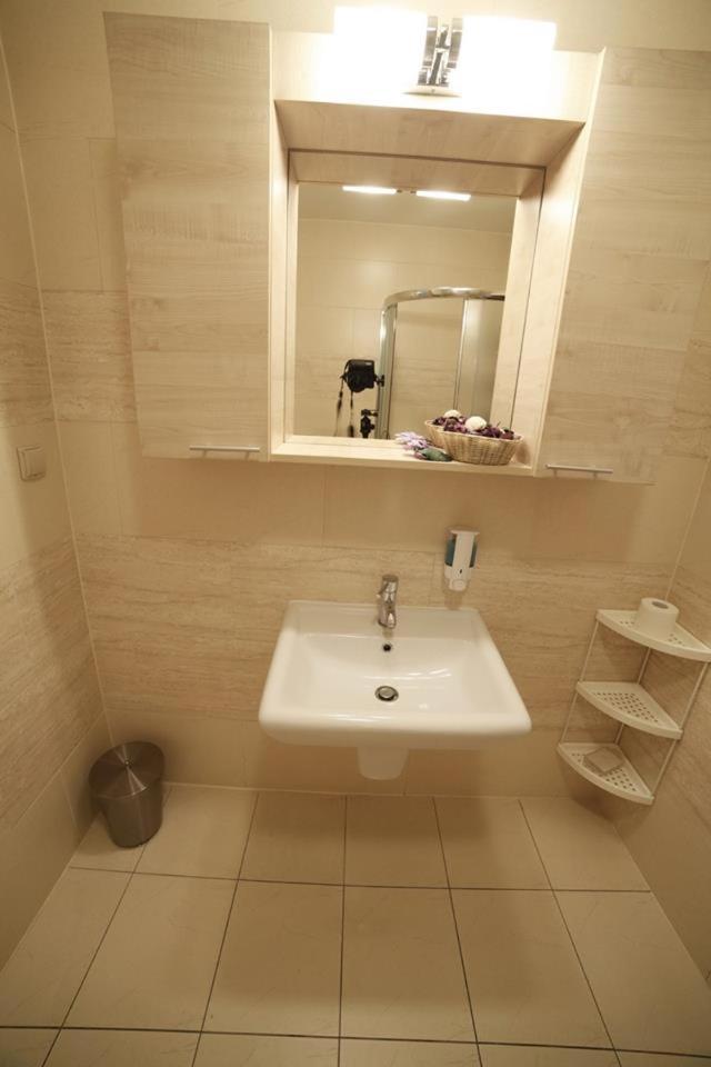 Standard Delegacyjny Bed & Breakfast Dąbrowa Górnicza Exterior foto